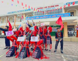 z72428030Hội diễn văn nghệ53726-7450b598ea73f5748feffa9f67e604fb.jpg