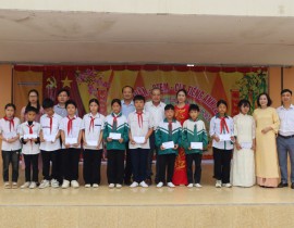 Trường THCS Thượng Sơn đã tổ chức thành công hoạt động trải nghiệm <b>“Hội chợ Xuân – STEM & English...